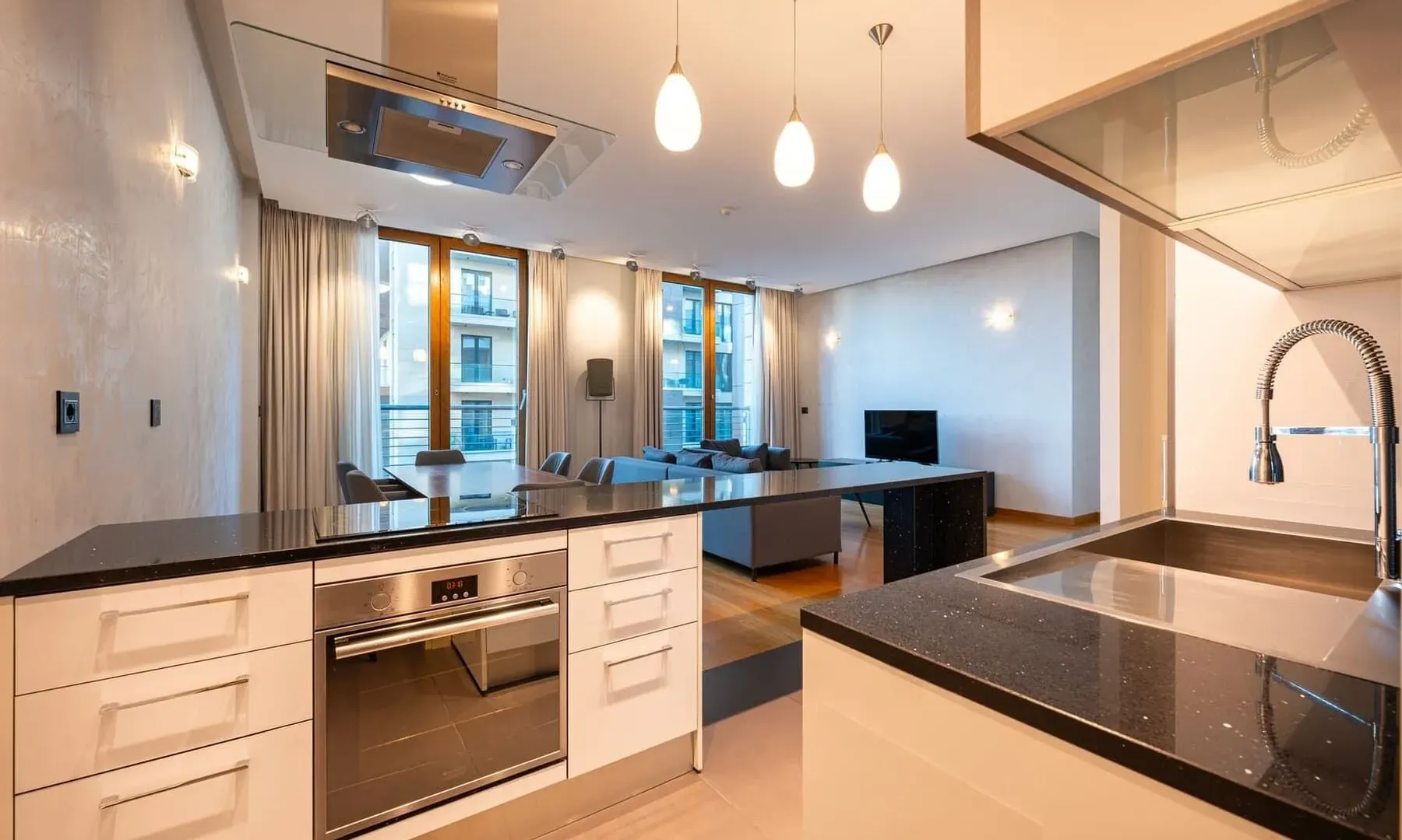 Prodaja, dvosoban stan, 106m², Kod Capital Plaze, Podgorica