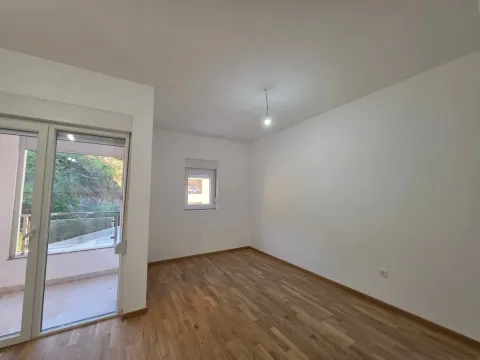 Sale, studio apartment, 31m², Bečići, Budva - image 21