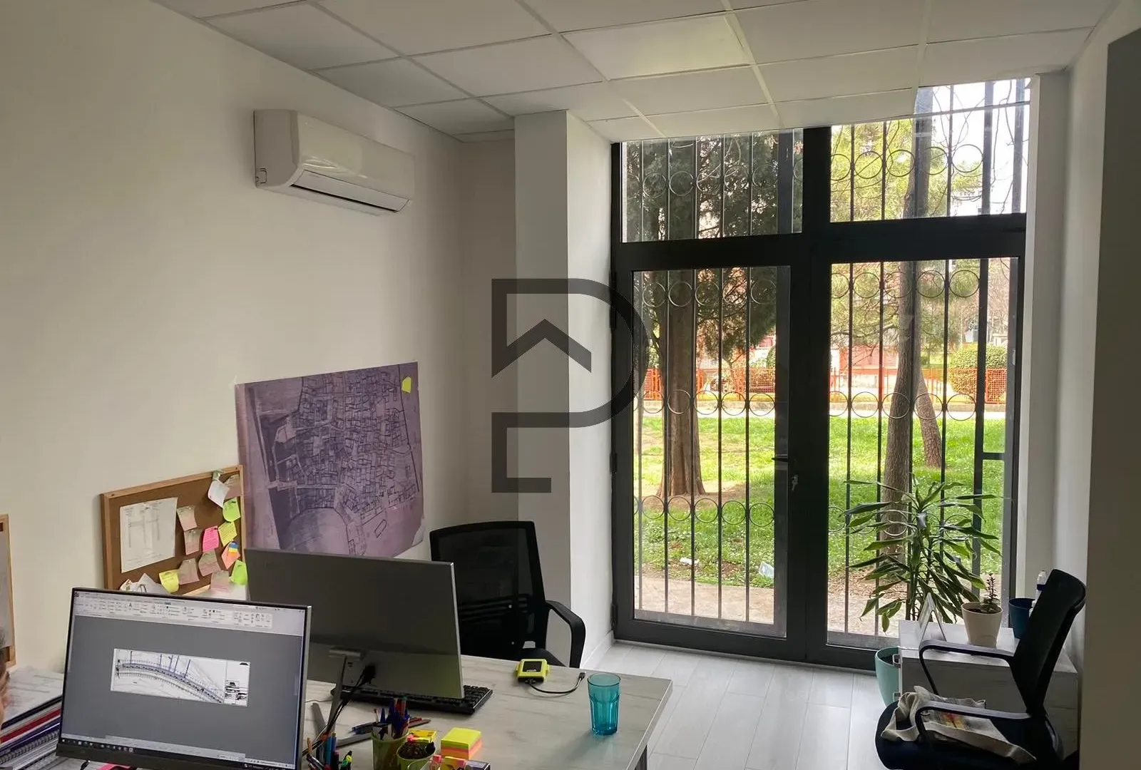 Rent, office space, 294m², Blok 6, Podgorica
