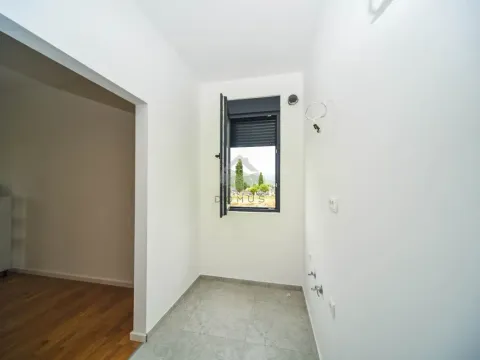 Prodaja, dvosoban stan, 64m², Tološi, Podgorica - image 4