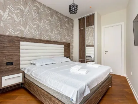 Izdavanje, jednosoban stan, 63m², Centar, Budva - image 4