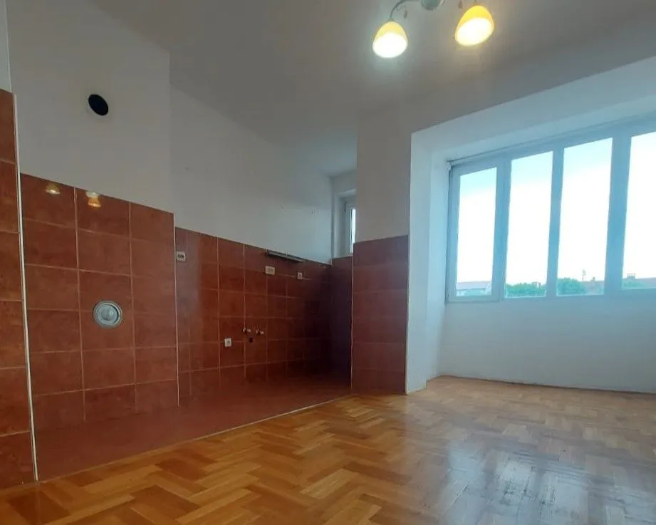 Izdavanje, jednosoban stan, 49m², Centar, Nikšić