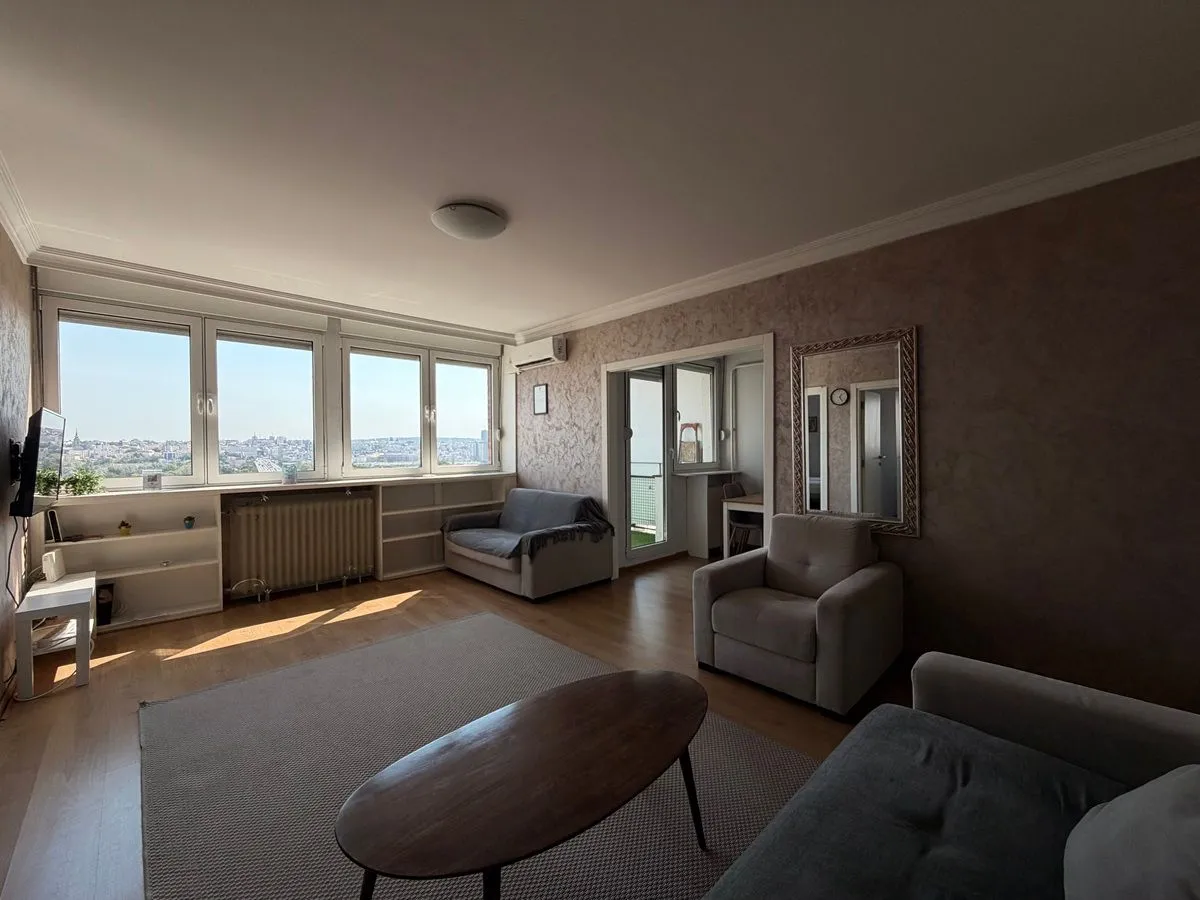 Izdavanje, trosoban stan, 67m², Novi Beograd Blok 21, Novi Beograd Sve Podlokacije