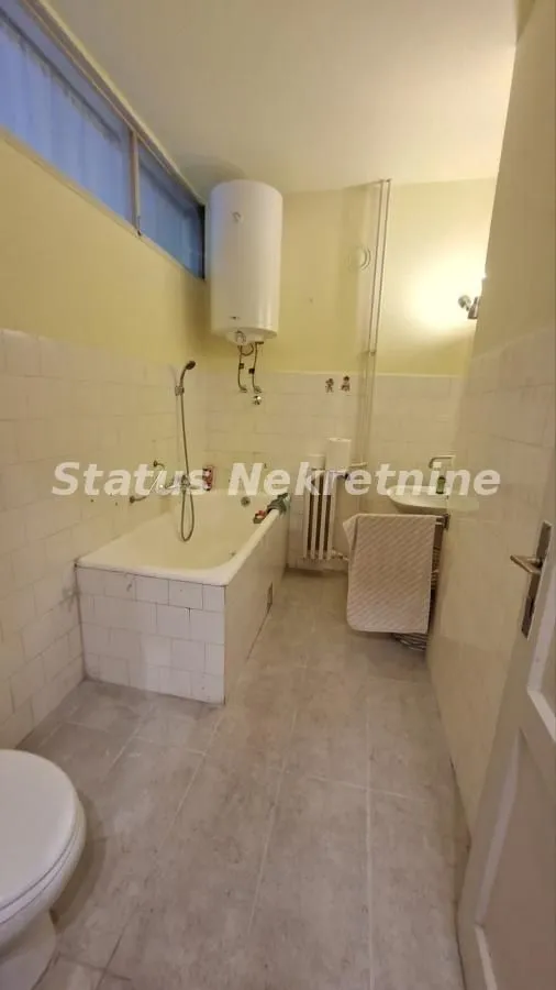 Prodaja, dvosoban stan, 67m², Kej, Novi Sad Sve Podlokacije