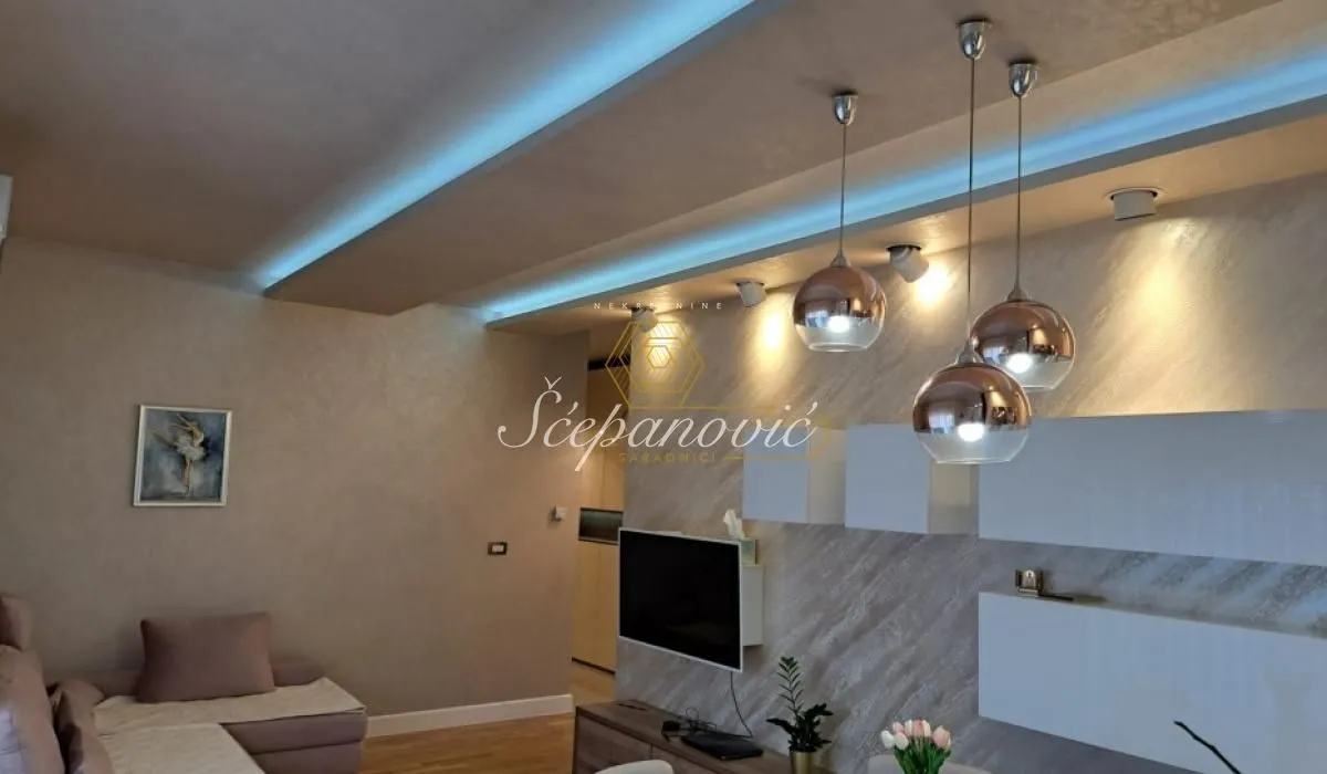 Prodaja, trosoban stan, 87m², Nova Detelinara, Novi Sad Sve Podlokacije