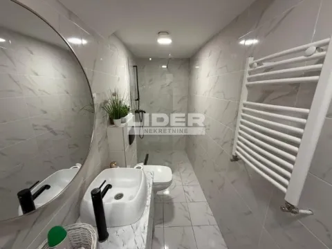 Izdavanje, poslovni prostor, 320m², Savski Venac, Beograd - image 12