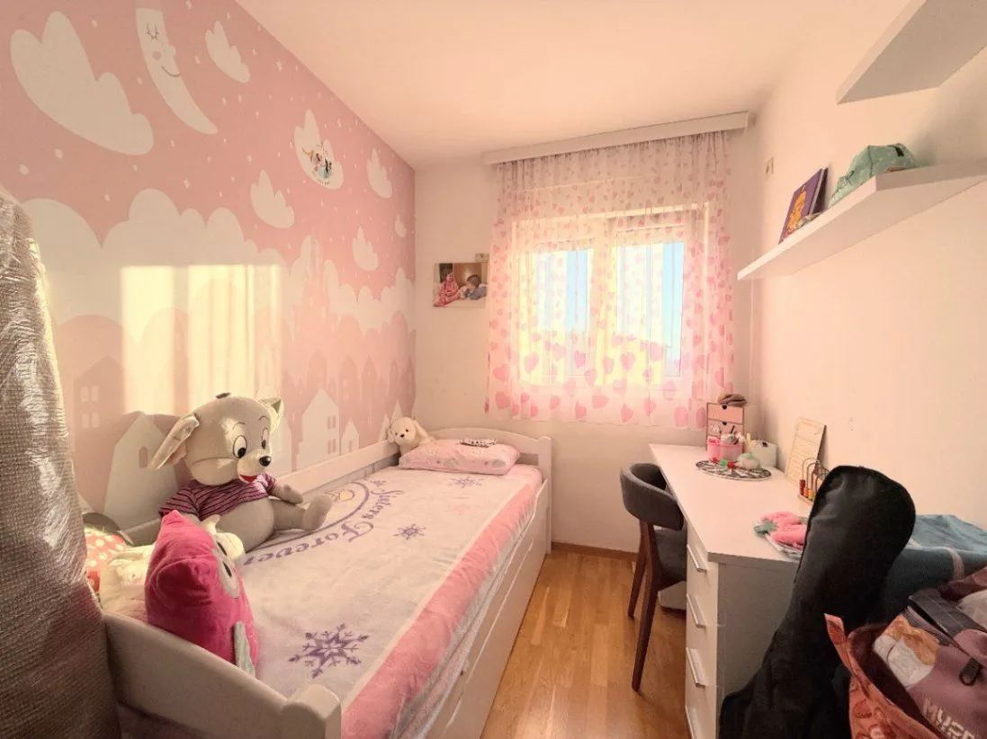 Prodaja, trosoban stan, 78m², Stari Aerodrom, Podgorica