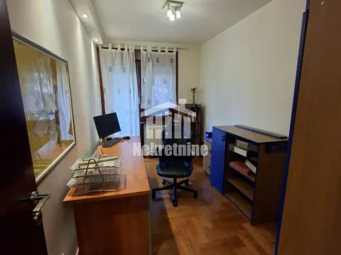 Izdavanje, kuća, 330m², Čukarica, Beograd - image 13