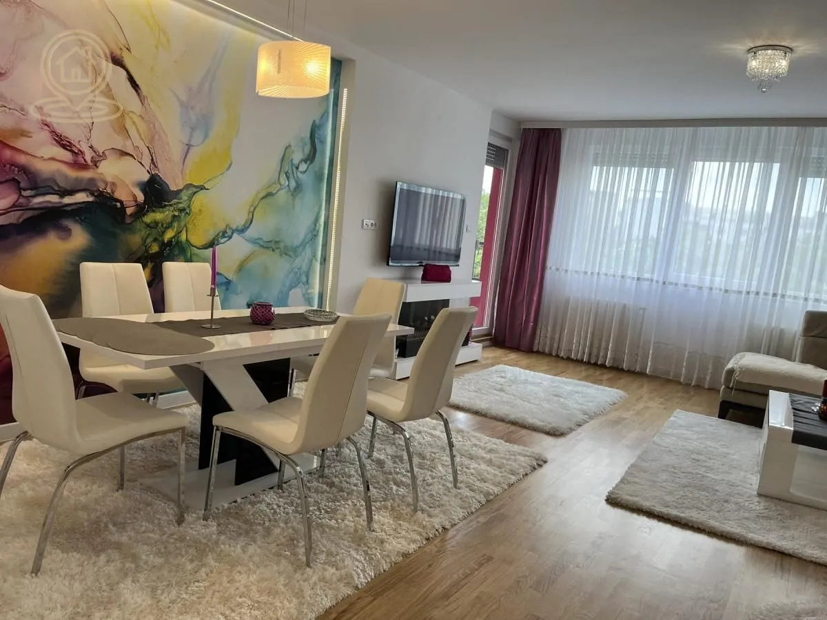 Prodaja, četvorosoban stan, 101m², Salajka, Novi Sad Sve Podlokacije
