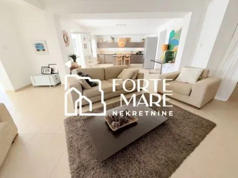 Prodaja, kuća, 212m², Đenovići, Herceg Novi - image 11