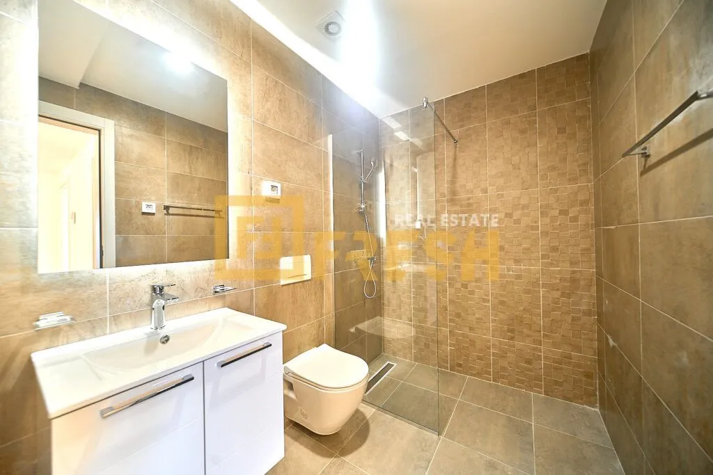 Prodaja, trosoban stan, 104m², Stari Aerodrom, Podgorica