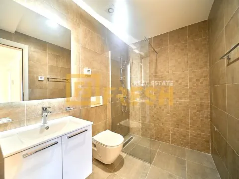 Prodaja, trosoban stan, 104m², Stari Aerodrom, Podgorica - image 11