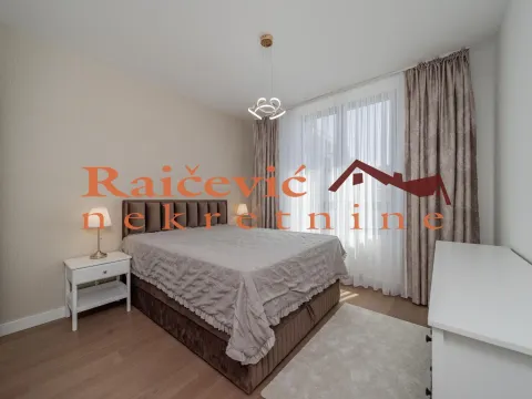 Izdavanje, trosoban stan, 77m², Savski Venac, Beograd - image 14