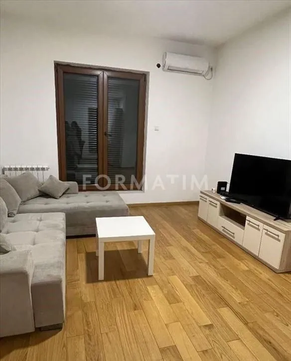 Izdavanje, dvosoban stan, 37m², Bulbulder, Zvezdara Sve Podlokacije