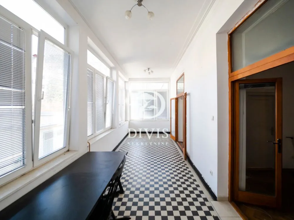 Prodaja, stan, 122m², Kalenić Pijaca, Vračar Sve Podlokacije