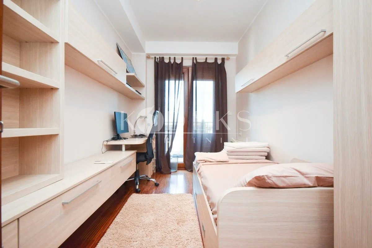 Izdavanje, dvosoban stan, 75m², Gorica C, Podgorica