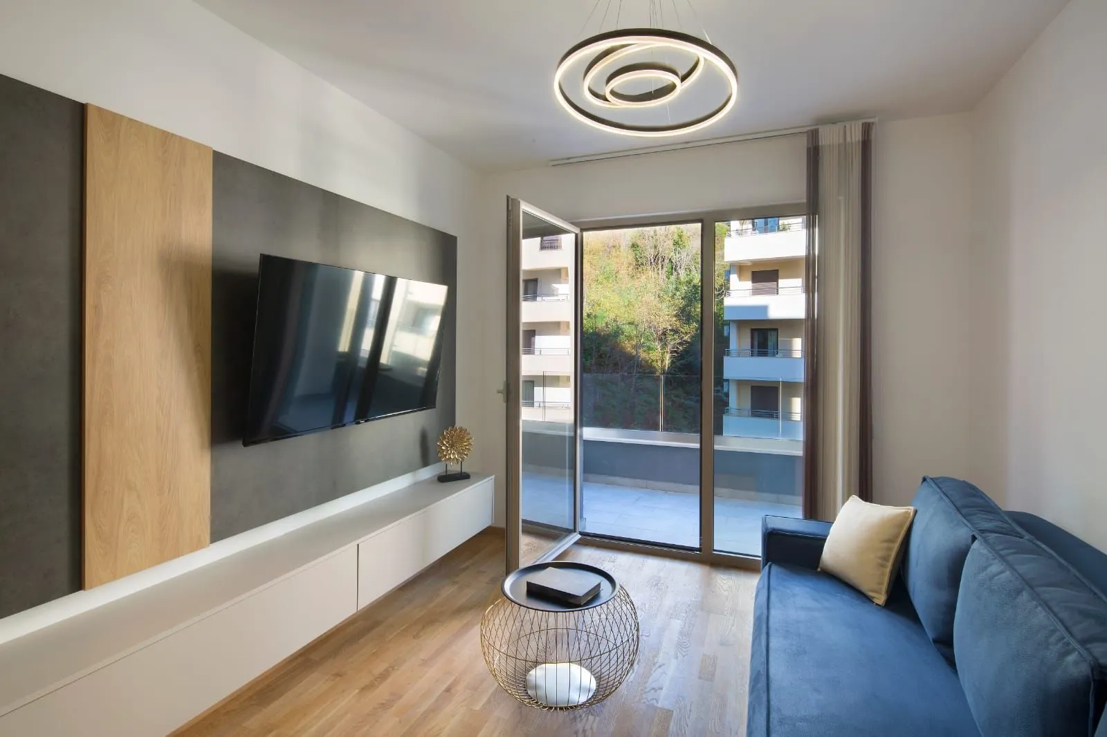 Sale, two bedroom apartment, 55m², Bečići, Budva