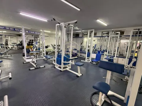 Rent, office space, 155m², Socijalno, Novi Sad Sve Podlokacije