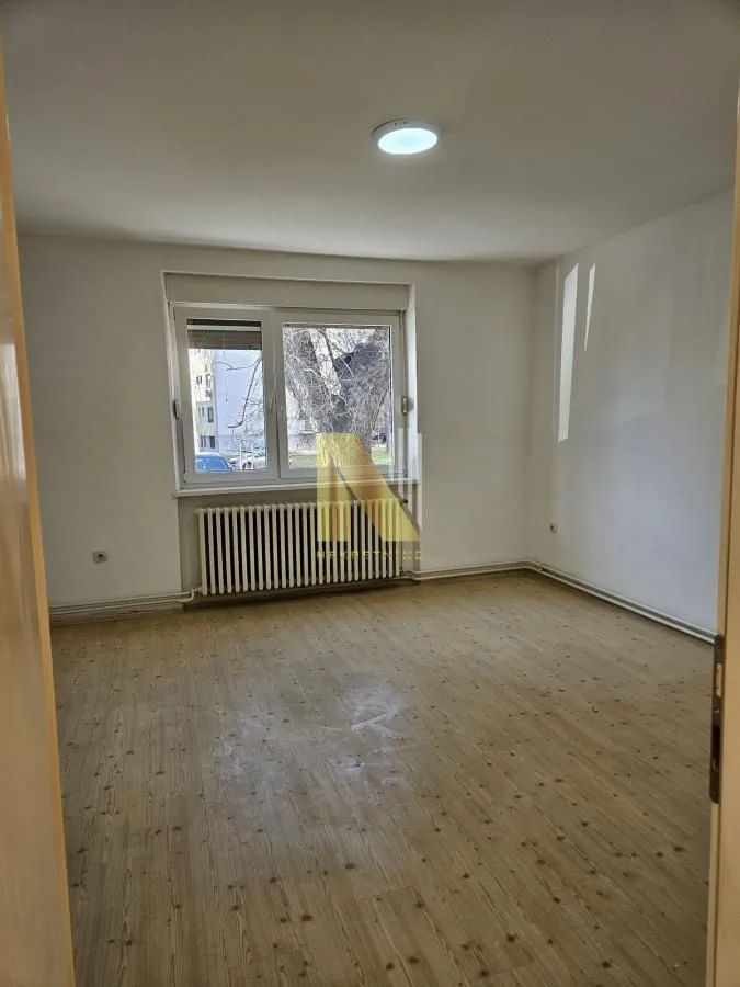 Rent, office space, 100m², Rotkvarija, Novi Sad Sve Podlokacije