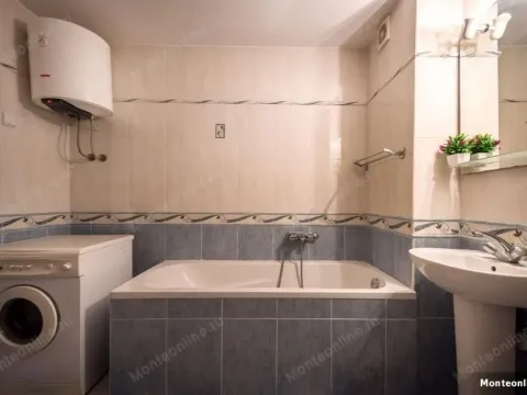 Sale, studio apartment, 50m², Dobrota, Kotor - image 7