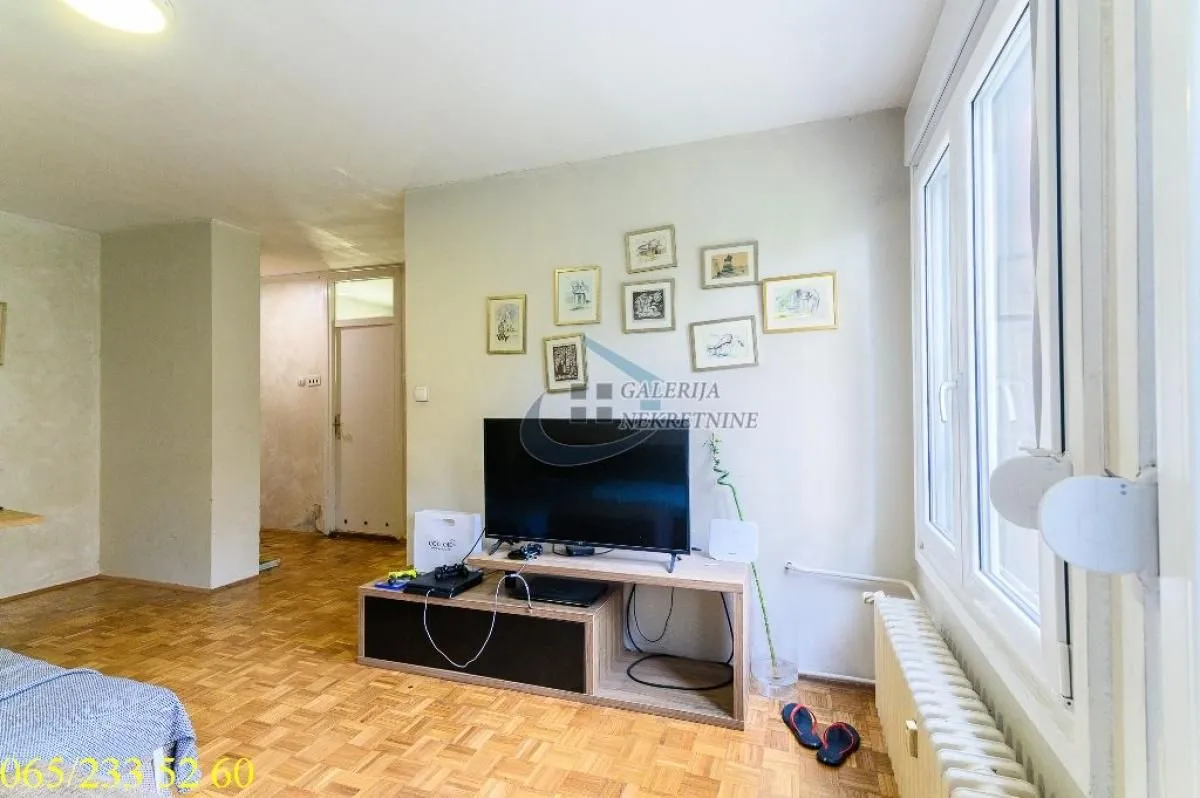 Sale, three bedroom apartment, 73m², Novi Beograd Blok 34, Novi Beograd Sve Podlokacije