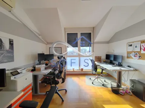 Prodaja, četvorosoban stan, 147m², Centar, Novi Sad - image 16