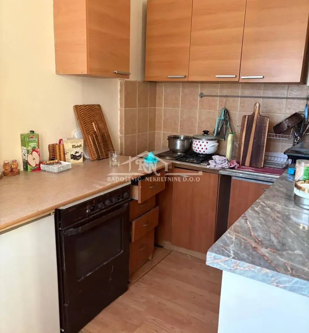 Prodaja, dvosoban stan, 62m², Petlovo Brdo, Beograd
