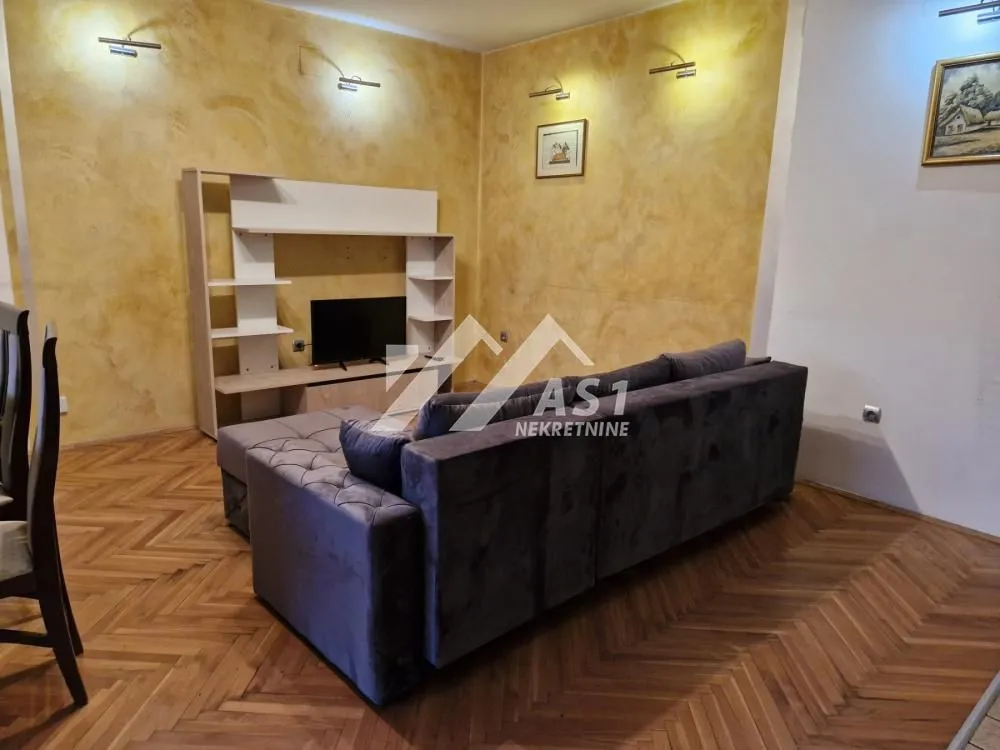 Izdavanje, dvosoban stan, 47m², Rotkvarija, Novi Sad Sve Podlokacije