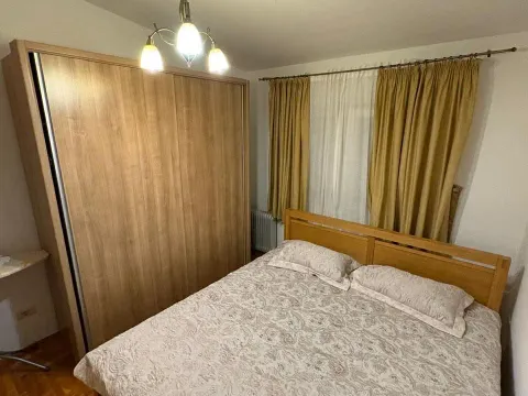 Izdavanje, dvosoban stan, 98m², Centar, Bar - image 6