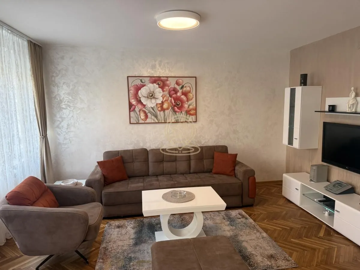 Rent, two bedroom apartment, 58m², Stari Grad, Beograd