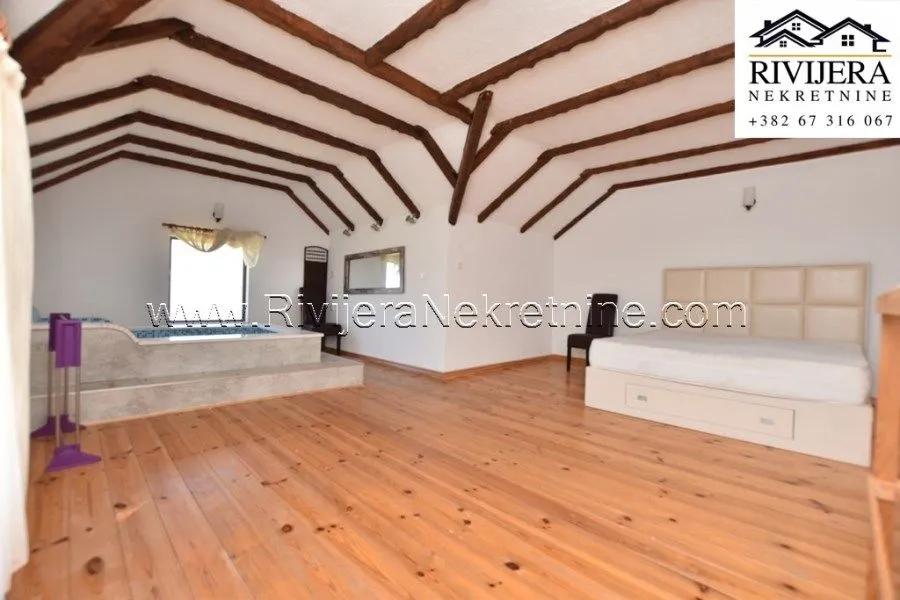Prodaja, kuća, 189m², Herceg Novi, Crna Gora