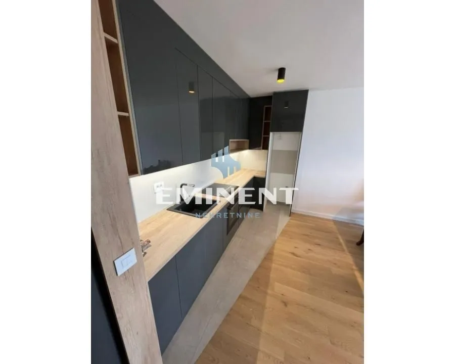 Izdavanje, trosoban stan, 62m², Zemun Novi Grad, Zemun Sve Podlokacije