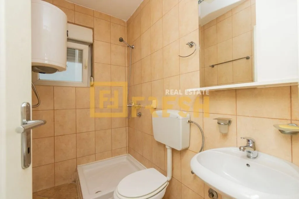 Rent, office space, 65m², Stari Aerodrom, Podgorica