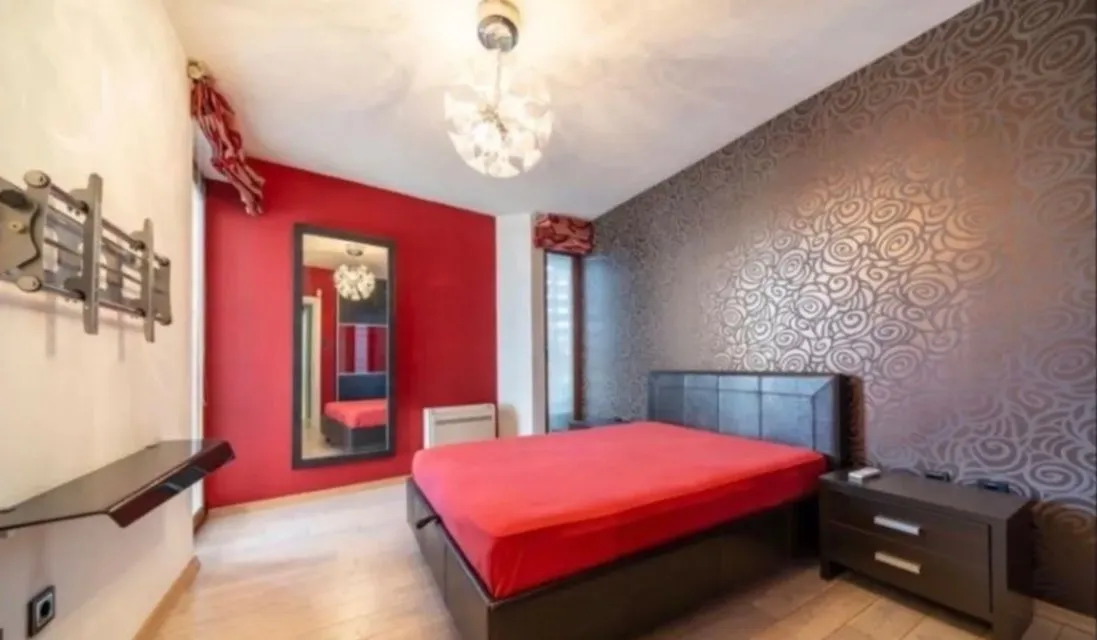 Izdavanje, trosoban stan, 140m², Preko Morače, Podgorica