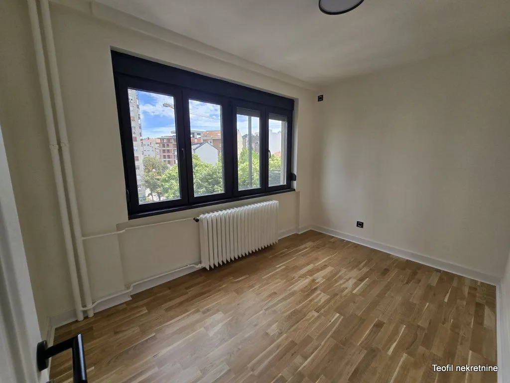 Prodaja, trosoban stan, 75m², Južni Bulevar, Vračar Sve Podlokacije