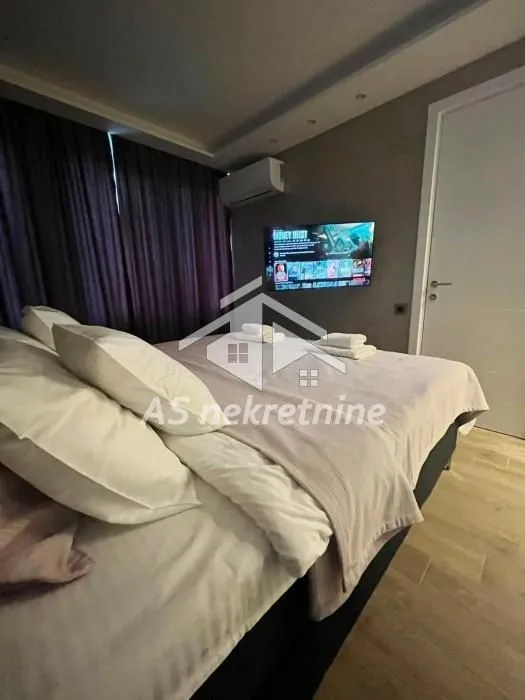 Izdavanje, dvosoban stan, 59m², Novi Beograd Blok 22, Novi Beograd Sve Podlokacije