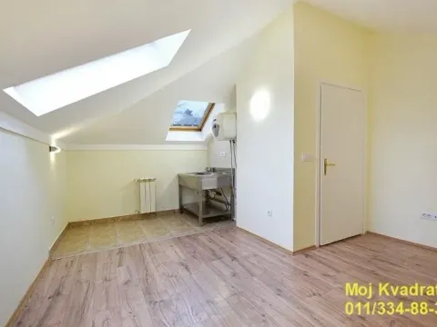 Izdavanje, kuća, 375m², Savski Venac, Beograd - image 10