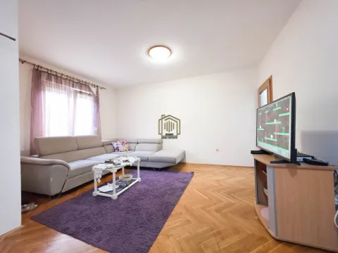 Izdavanje, dvosoban stan, 71m², Zagorič, Podgorica - image 2