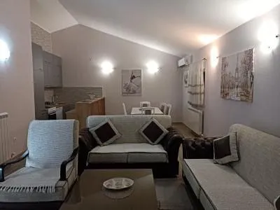 Izdavanje, dvosoban stan, 84m², Zagorič, Podgorica - image 10