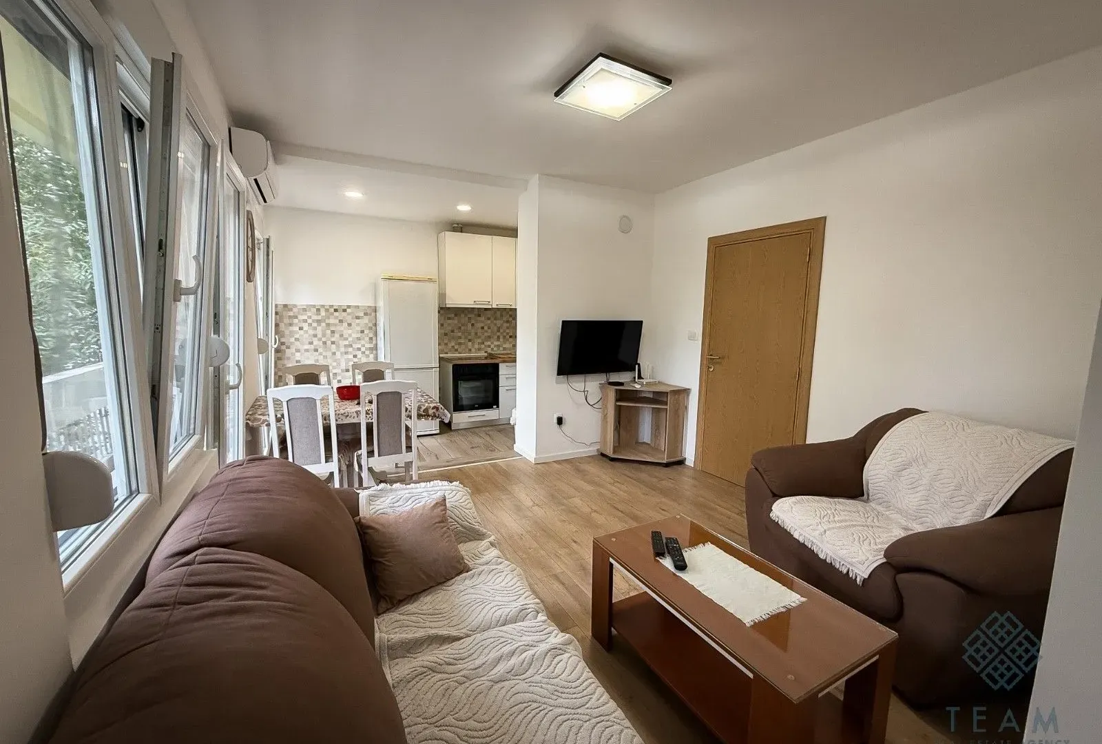 Izdavanje, dvosoban stan, 68m², Autobuska stanica, Podgorica