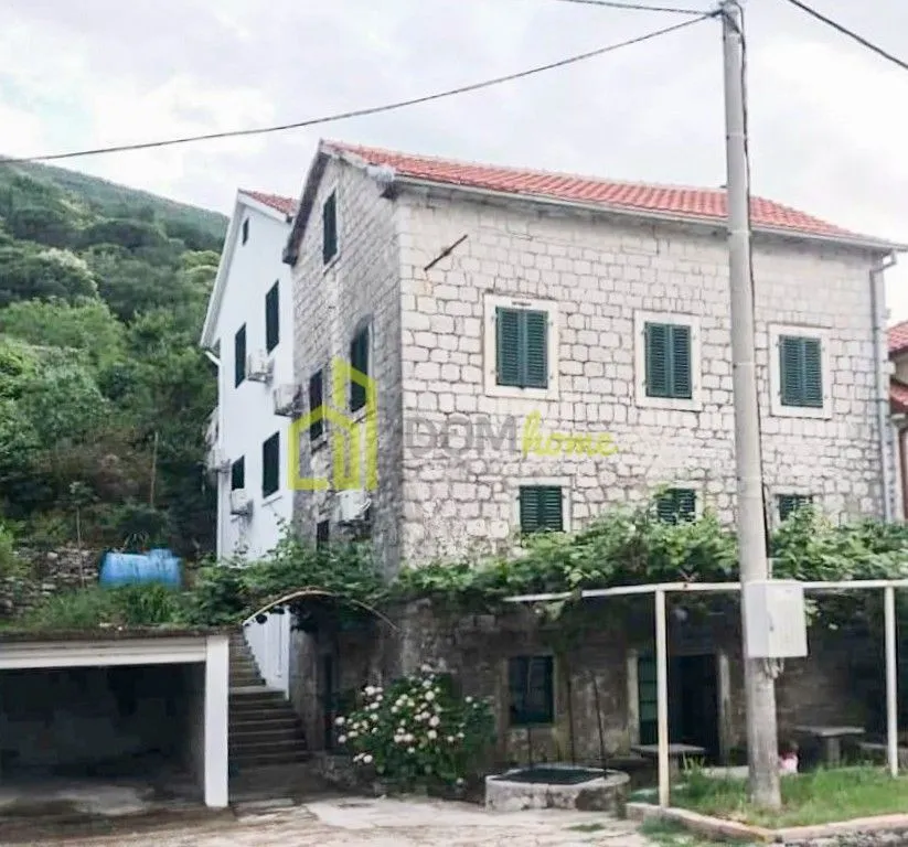 Prodaja, kuća, 300m², Kostanjica, Kotor
