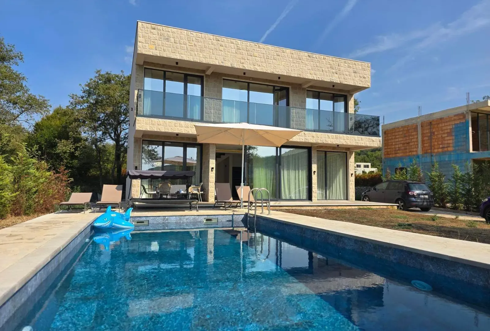 Rent, house, 250m², Višnjevo, Kotor