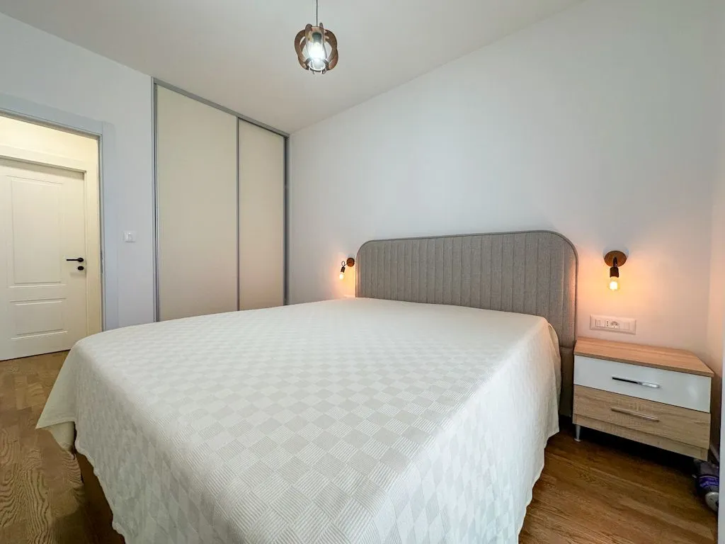 Izdavanje, jednosoban stan, 49m², Stari Aerodrom, Podgorica