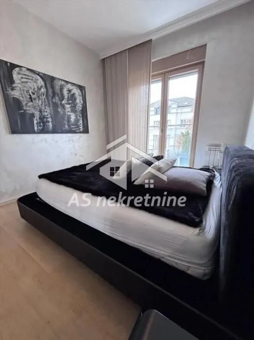 Rent, four bedroom apartment, 105m², Savski Venac, Beograd
