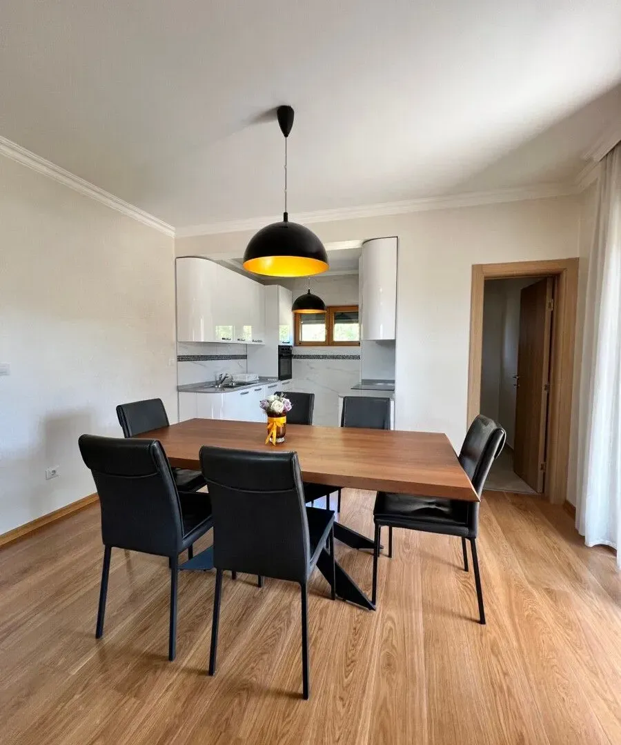 Prodaja, kuća, 200m², Rogami, Podgorica