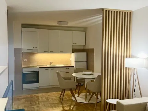 Rent, one bedroom apartment, 40m², City Kvart, Podgorica - image 14