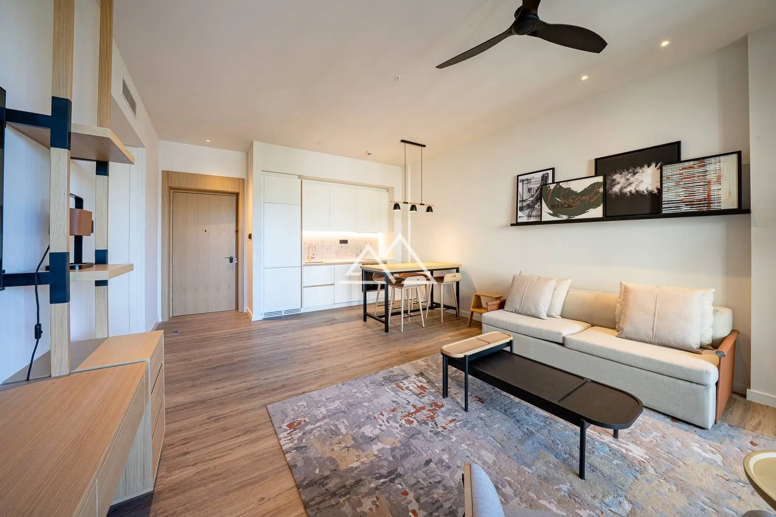 Prodaja, jednosoban stan, 63m², Tivat, Crna Gora
