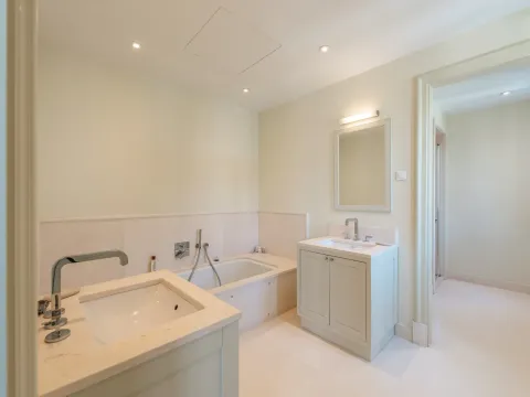 Izdavanje, dvosoban stan, 148m², Porto Montenegro, Tivat - image 10