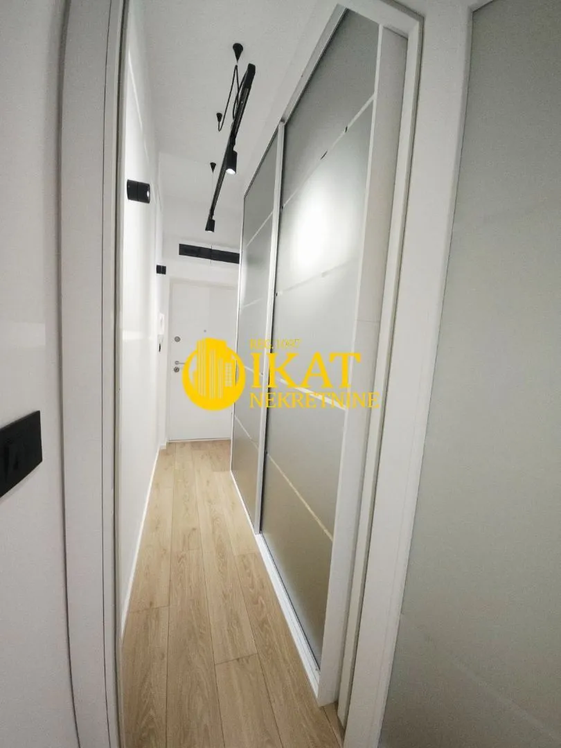 Sale, two bedroom apartment, 33m², Stari Grad, Beograd