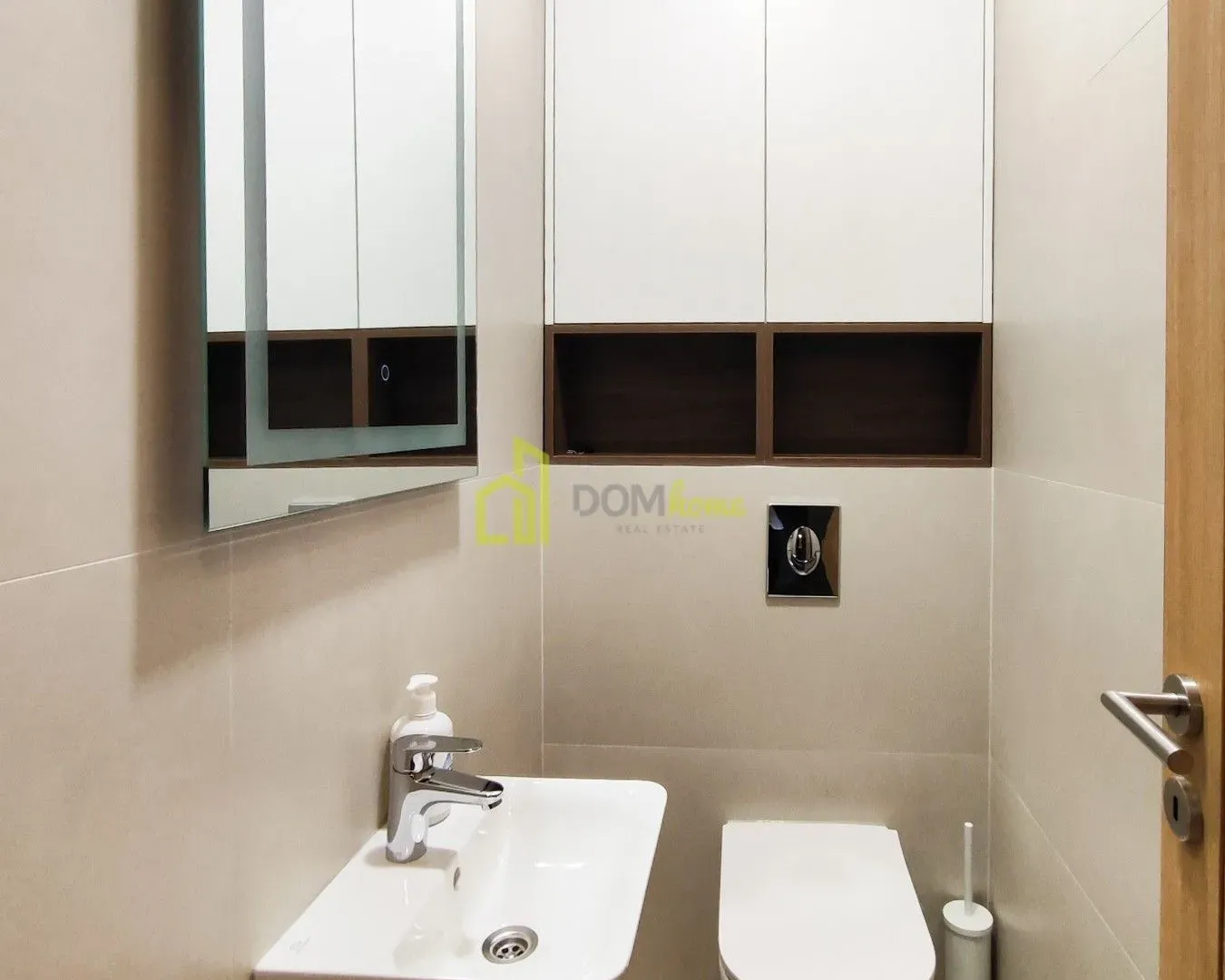 Izdavanje, dvosoban stan, 70m², New City, Podgorica